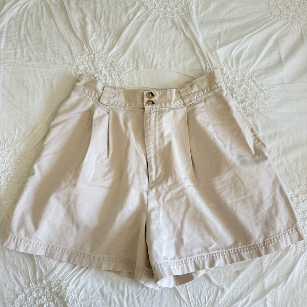 GAP Women's Cream Shorts